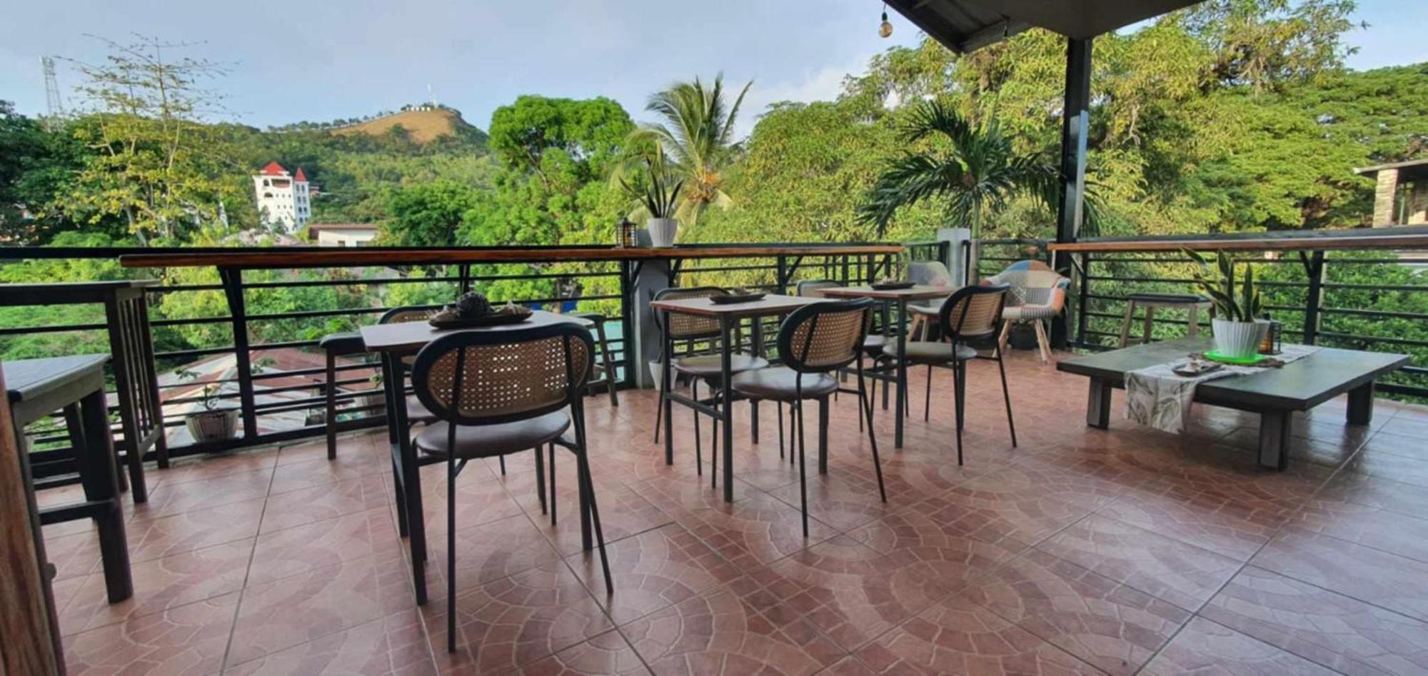 Aj Tourist Inn Coron Exterior photo